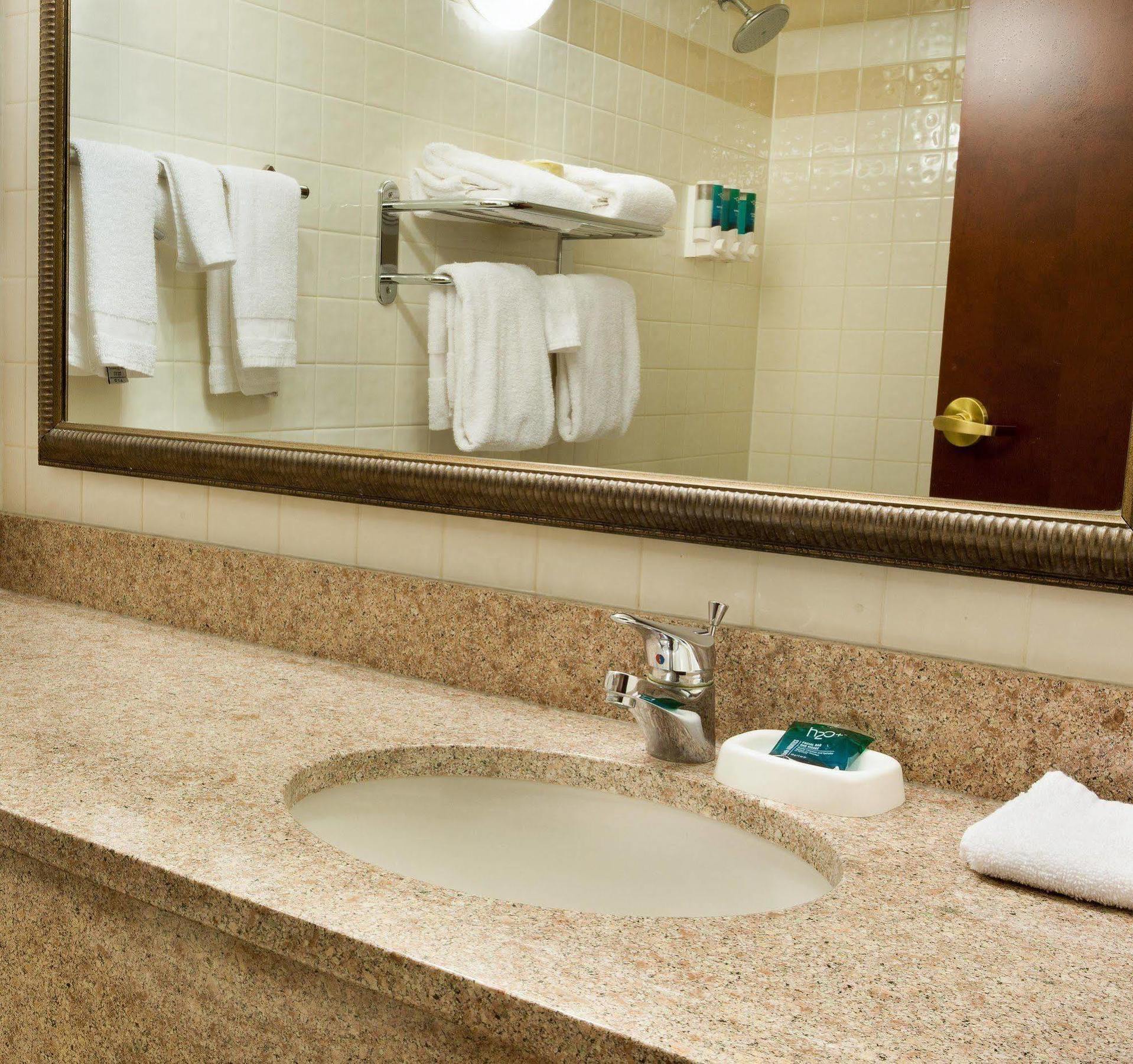 Hotel Drury & St. Louis 3*